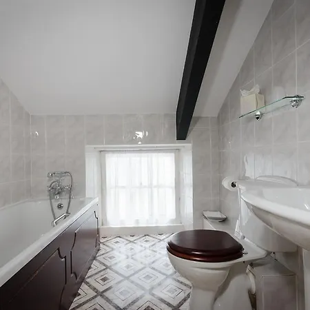 Gæstehus Lowbyer Manor 4*