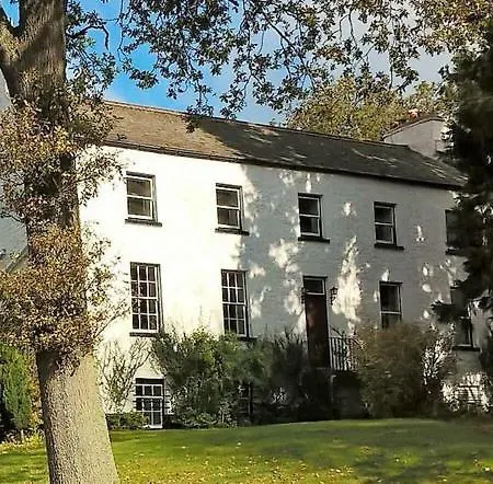Lowbyer Manor